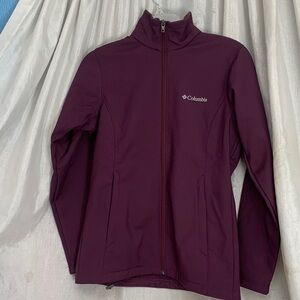 Columbia Women's Burgundy Full-Zip Softshell Jacket